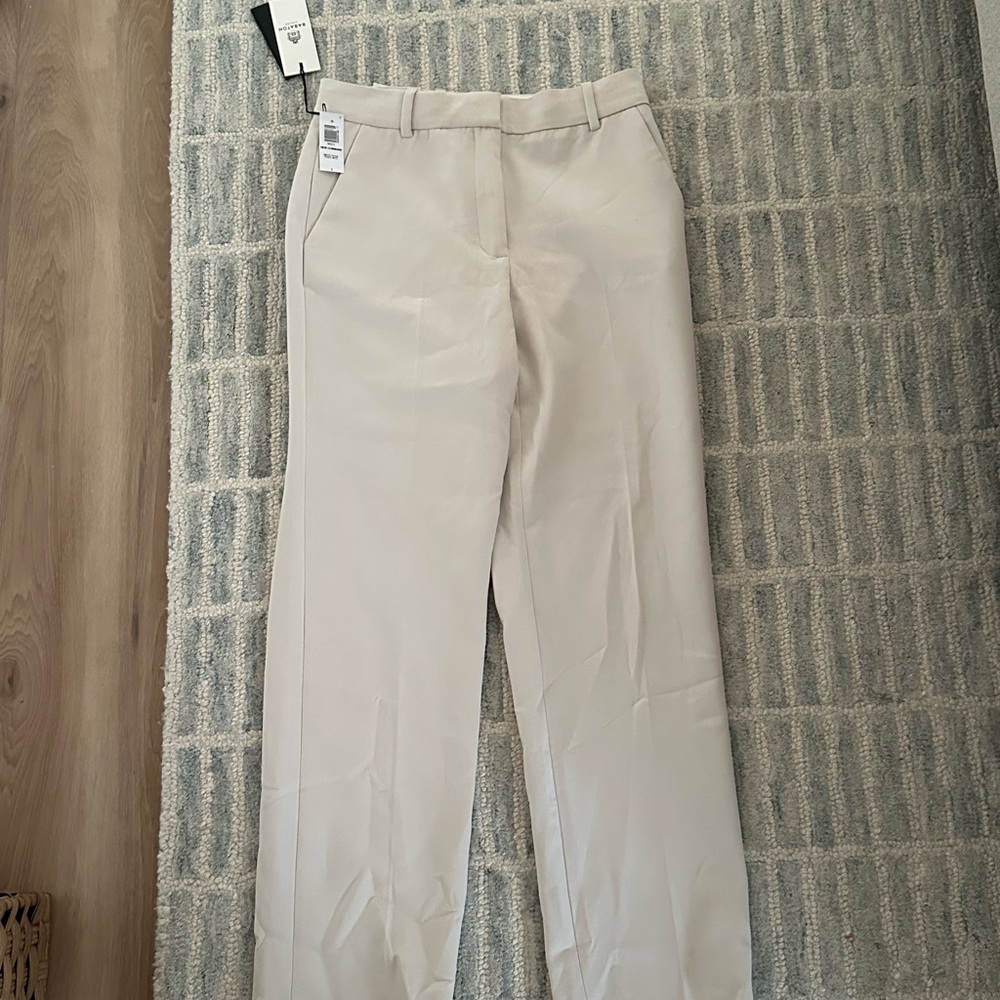 Aritzia Cream Trousers Lightweight Straight Leg